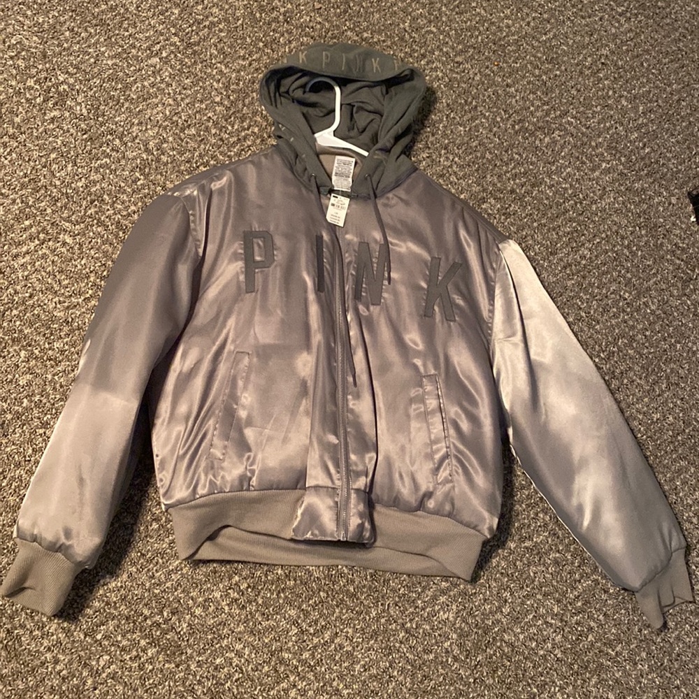 Very thick and light coat